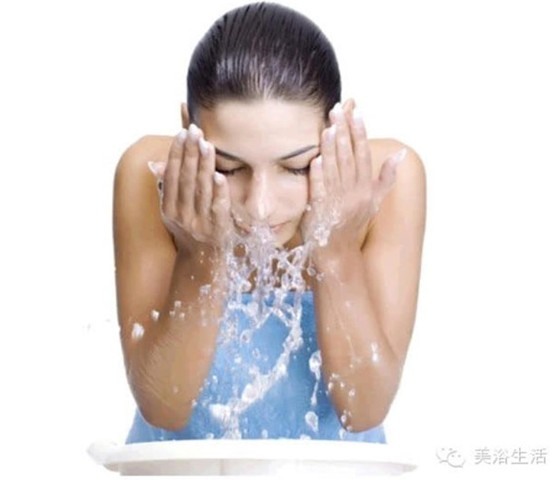 美浴生活:毛巾是用來(lái)“擦臉”而不是“洗臉”的?